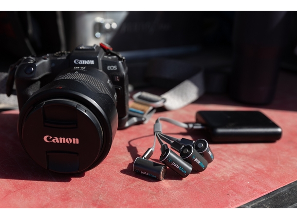 Pale Blue CR123 Rechargeable Batteries 4-Pack, including Charging Cable 