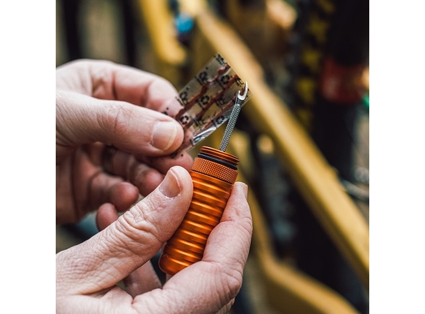 Peaty's Holeshot Tubeless Punc. Plug Kit Gold 