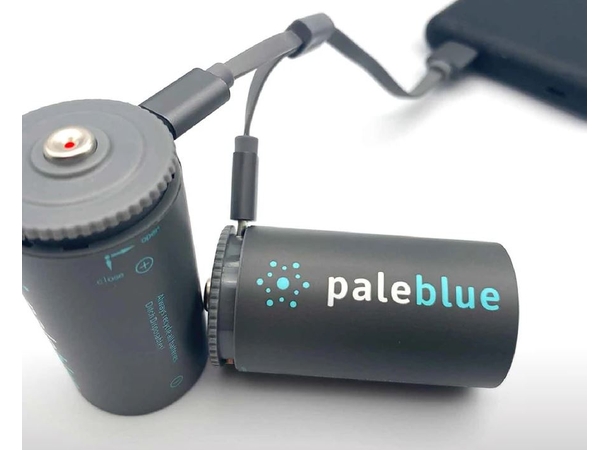 Pale Blue Li-Ion Rechargeable D Battery 2 pack of Dcells with 2x1 charging cable 