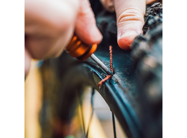 Peaty's Holeshot Tubeless Punc. Plug Kit Slate 