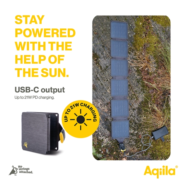 Aqiila Sunbird P21 21W Solar charger 