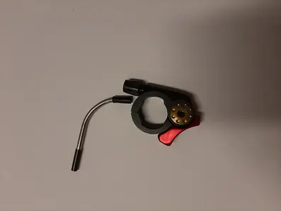 Kindshock lockout lever for handlebar